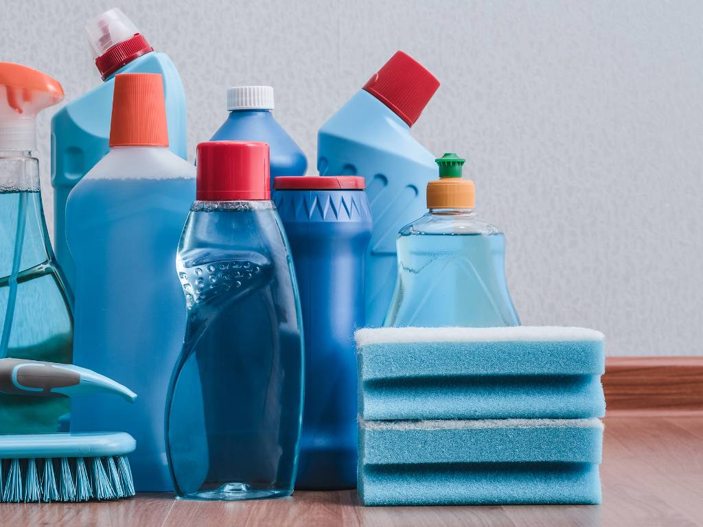 Commercial Cleaning Chemicals for Large Facilities