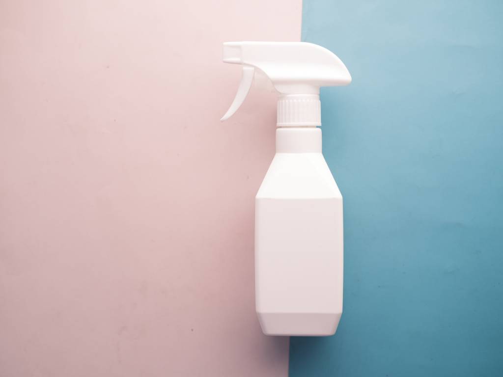 Custom Blend Solutions in Commercial Cleaning Programs