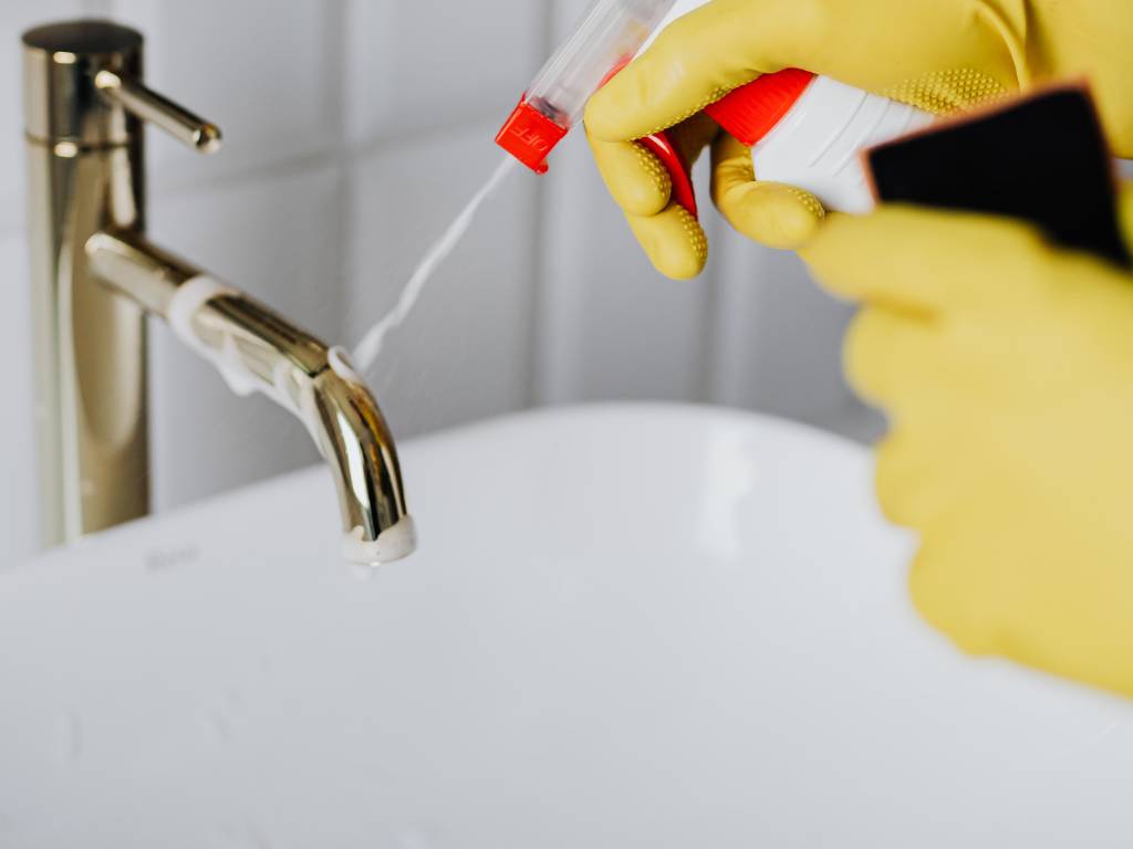 How Peroxy Cleaner Fits Into Modern Cleaning